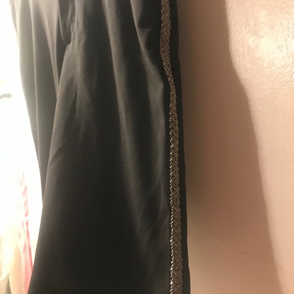 *NWT* Cute Pants With Chain trim on the Sides. Super Classy👌 - Picture 14 of 16